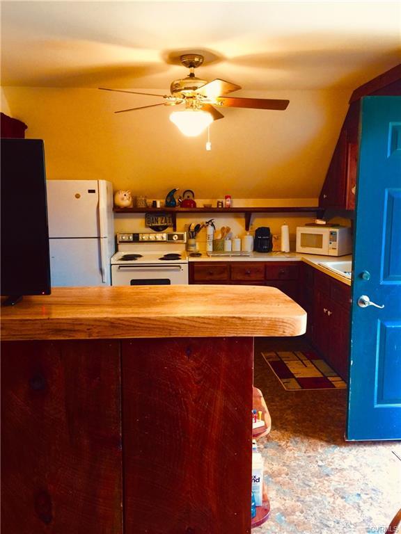 2487 Judes Ferry Rd, Powhatan, VA 23139 Room for Rent in Powhatan, VA