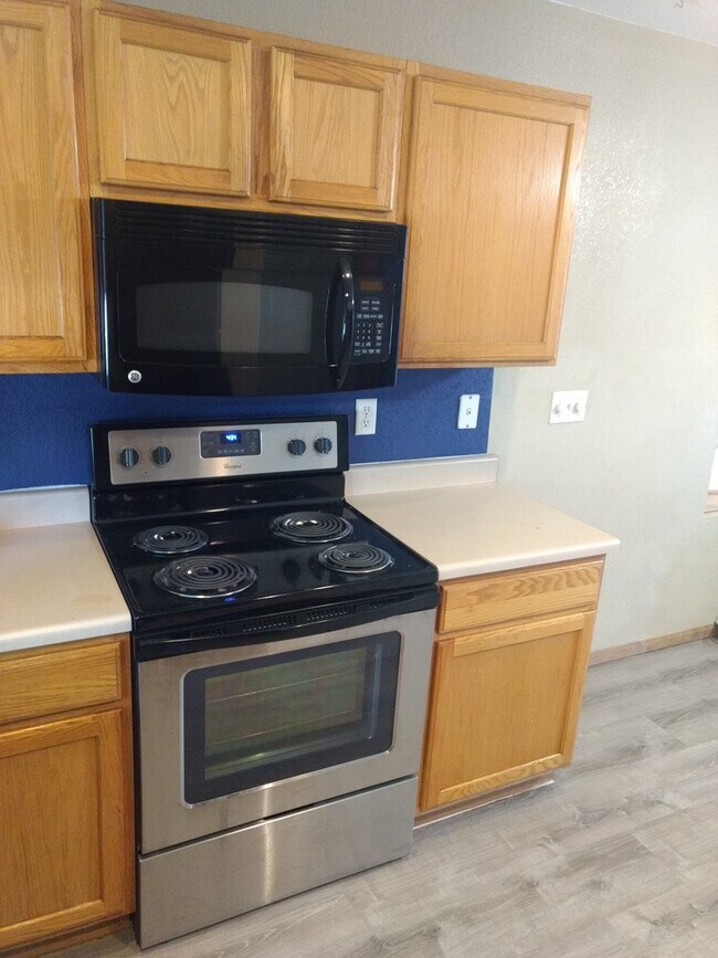 Foto del edificio - 3 Bedroom 2 Bath House in Thornton Available Now!