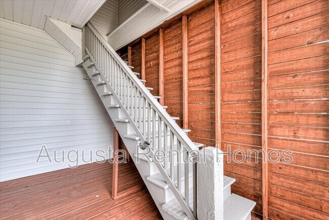 Foto del edificio - 2349 Wrightsboro Rd