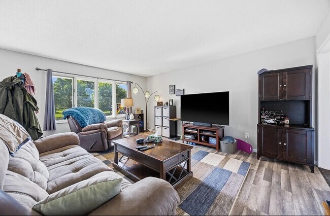 Foto del edificio - 715 6th Ave S