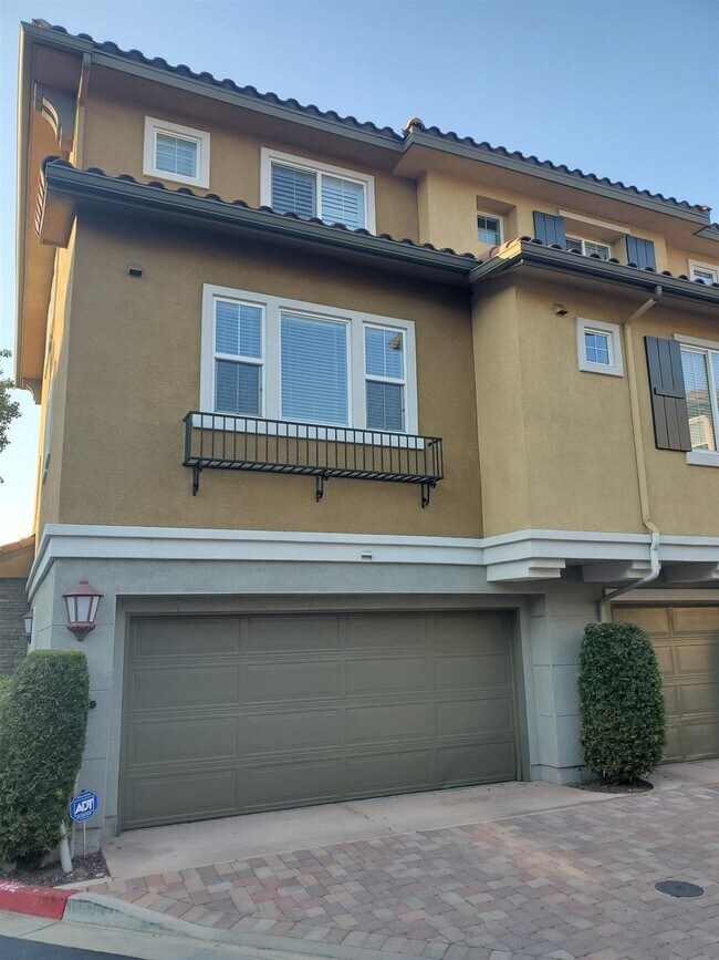 Building Photo - 29 Via Sovana