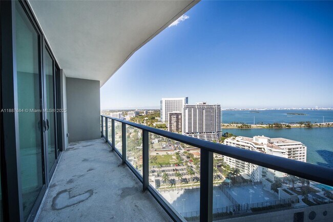 Foto del edificio - 501 NE 31st St