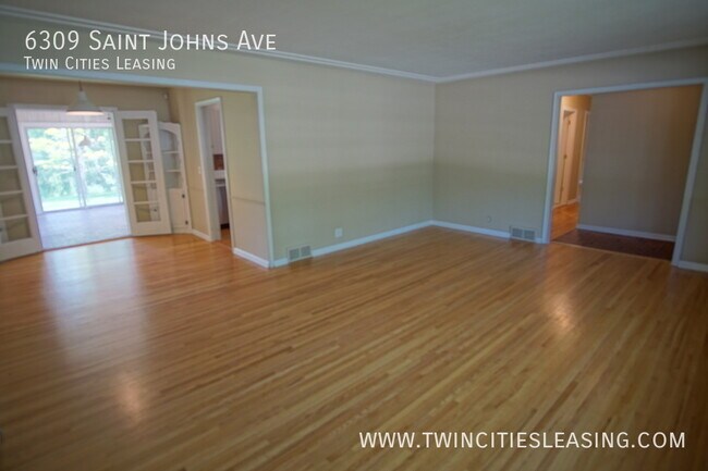 Foto del edificio - 6309 St Johns Ave
