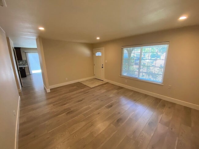Building Photo - 4013 Andedon Cir