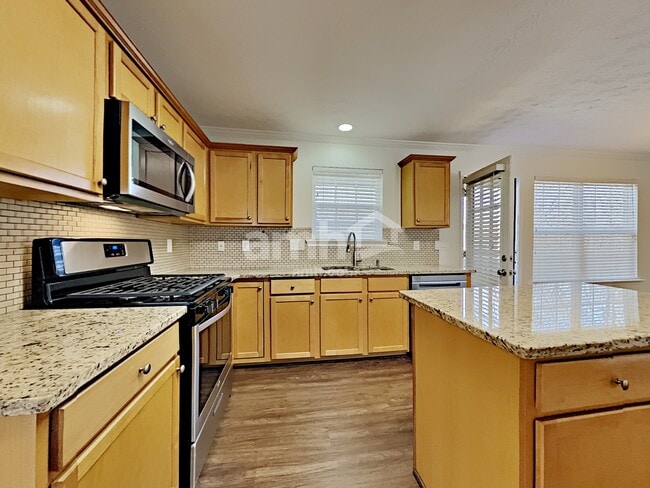 Building Photo - 872 Holly Meadow Dr