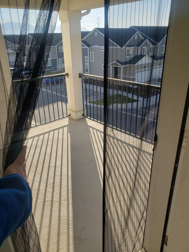 Patio - 3792 W 1800 N