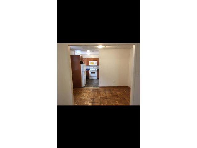 Primary Photo - 3600 E Tremont Ave
