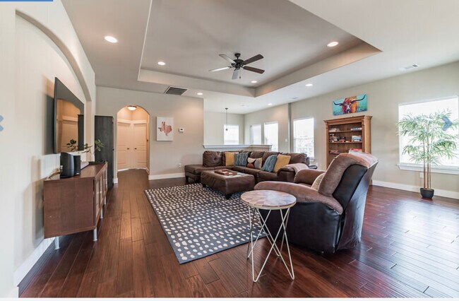 Foto del edificio - 4301 Mansfield Dam Rd