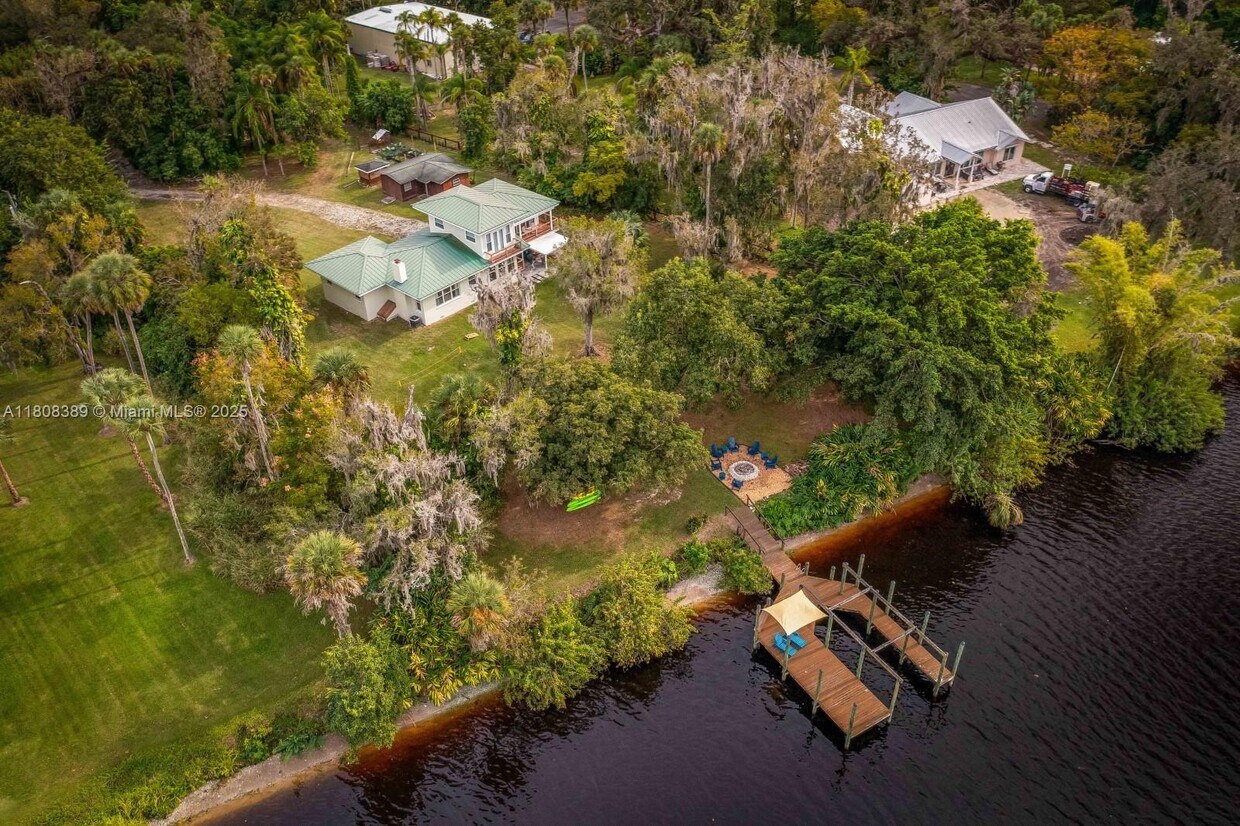 Foto principal - 671 Live Oak Ln