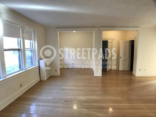 Foto del edificio - 3 bedroom in Brookline MA 02446