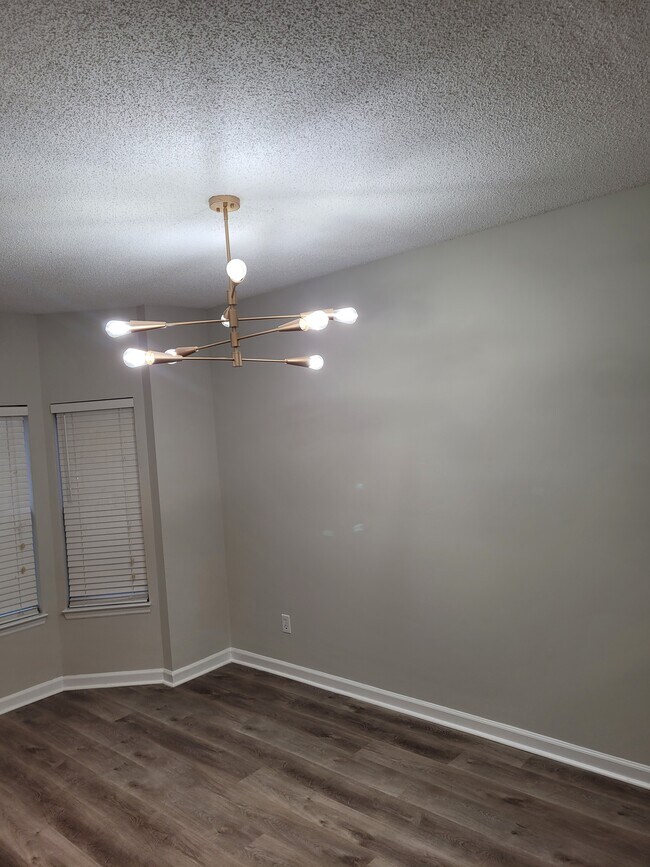 Foto del edificio - 503 Ivy Green Ln SE
