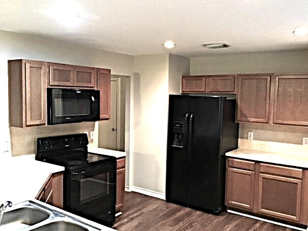 Foto del edificio - 2218 Shady Pine Dr