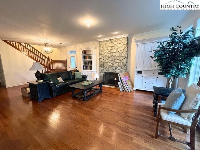Building Photo - 6287 Idlewild Rd