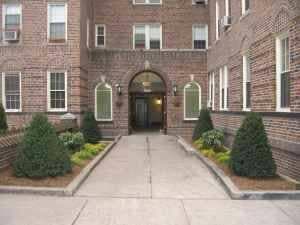 Primary Photo - 266 Washington Ave