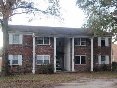 Primary Photo - 701 Village Ln