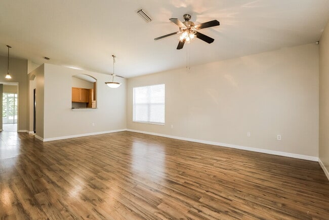 Foto del edificio - 1036 Lake Shore Ranch Dr