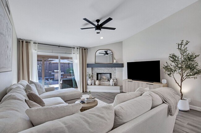 Building Photo - Enjoy this Stunning Chandler Home!  Free r...