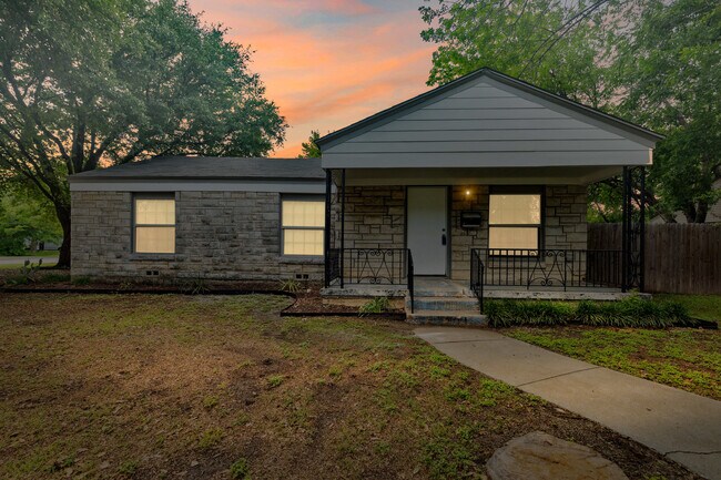 Building Photo - 4016 Winfield Ave