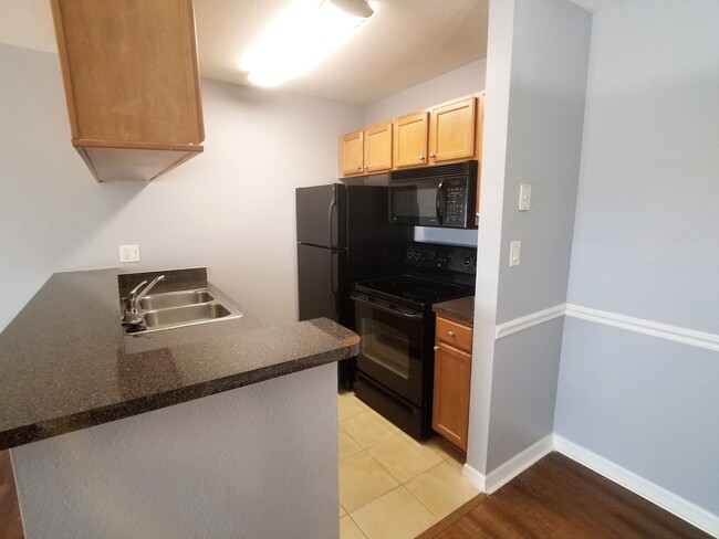 Building Photo - Ground Floor - Pool Front - 1 Bedroom 1 Ba...