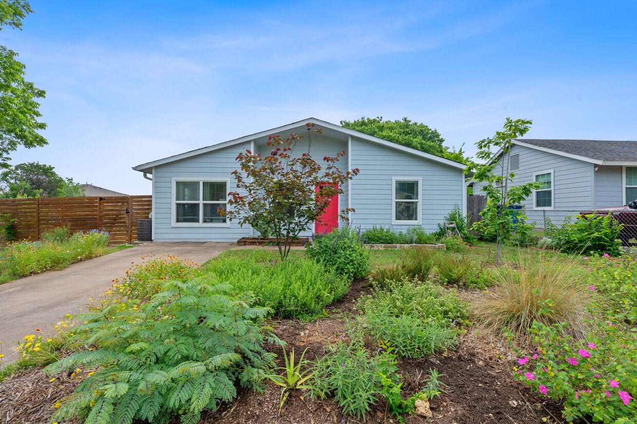 Primary Photo - 5701 Breezewood Dr