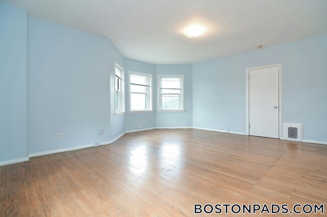 Foto del edificio - 923 Beacon St