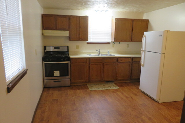 Kitchen with Range & Refrigerator - 333 W Brady St