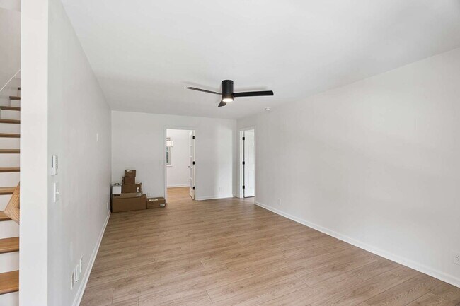 Foto del edificio - 112 Juniper Dr