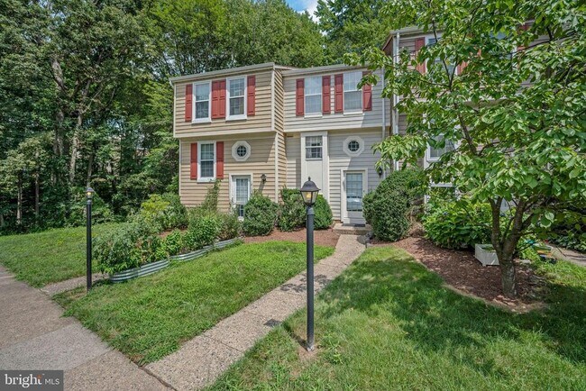 Foto del edificio - 1613 Fieldthorn Dr