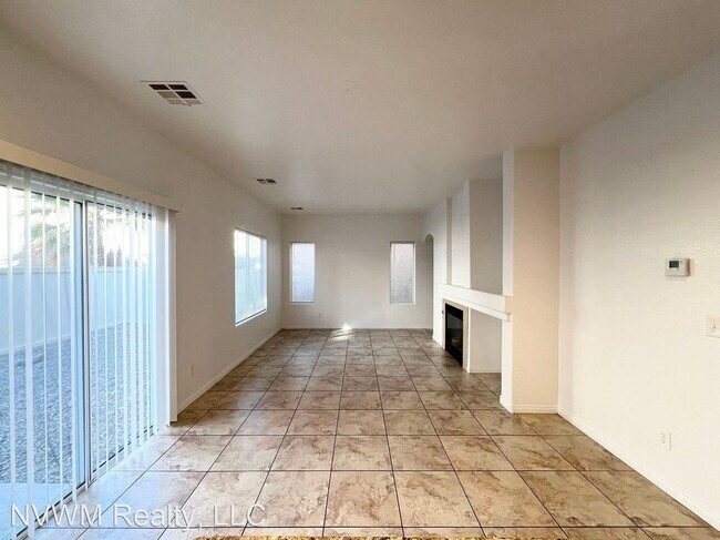 Foto del edificio - 4 br, 2.5 bath House - 9360 Fitzwilliam Ave