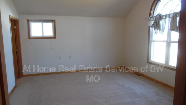 Foto del edificio - 4305 S Glenn Ave