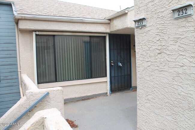 Building Photo - 9423 59th Ave