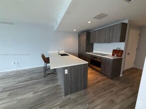 Building Photo - 801 S Miami Ave