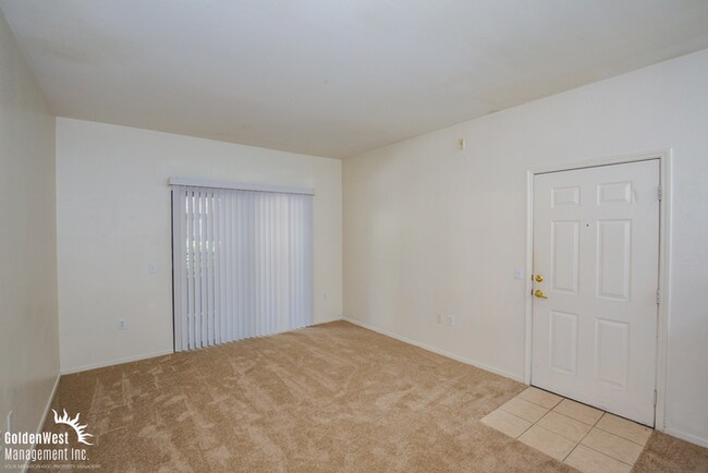 Foto del edificio - Lovely 1Bdm 1Ba Gated Condo in the Heart of Providence Area!