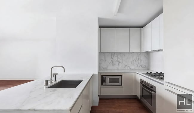 Building Photo - 322 W 57th St