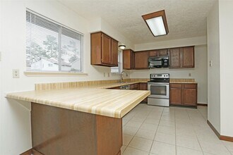 Building Photo - 1418 Crawley Ct