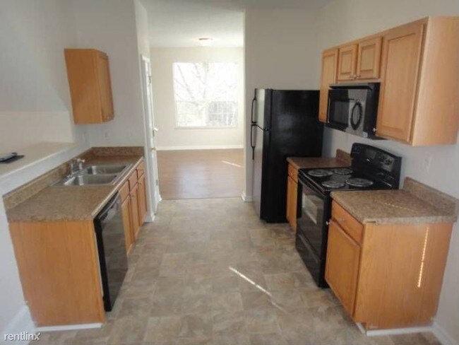Building Photo - 6519 Chestnut Lake Xing