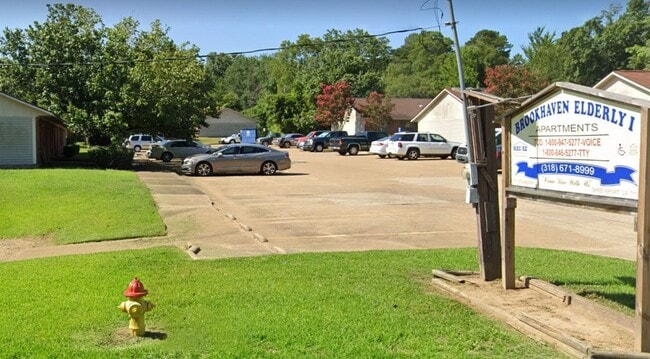 Building Photo - 2701 Stanberry Dr