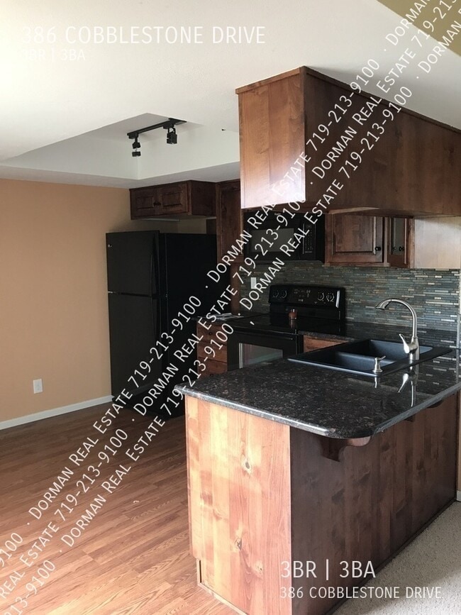 Building Photo - 386 Cobblestone Dr