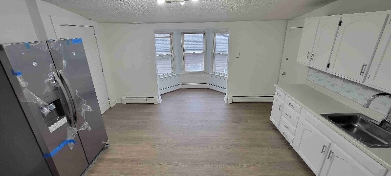 Primary Photo - 48 Lewis Ave