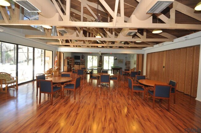 Building Photo - 8 Broadmore Cir