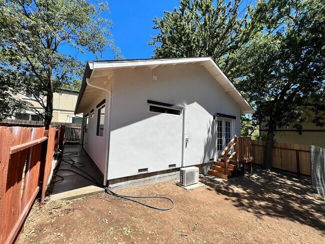 Foto del edificio - 4434 San Juan Ave