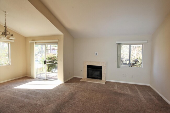 Building Photo - 11325 Avenida de los Lobos