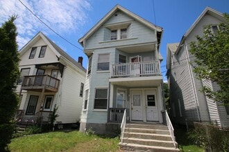 Building Photo - 198 Blatchley Ave