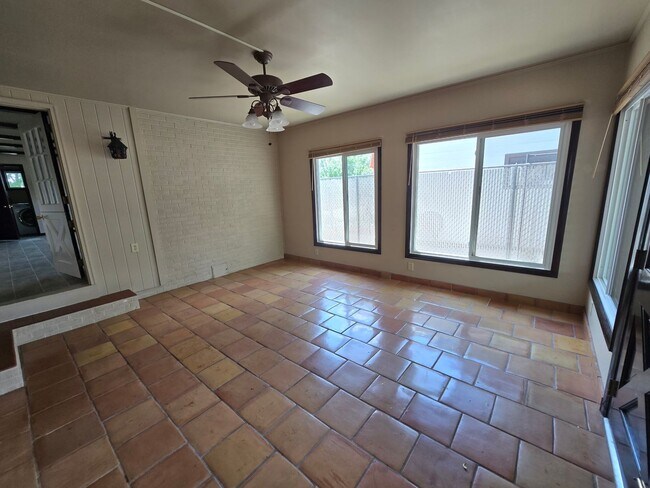 Building Photo - 5 bedroom ranch style home with fully fini...