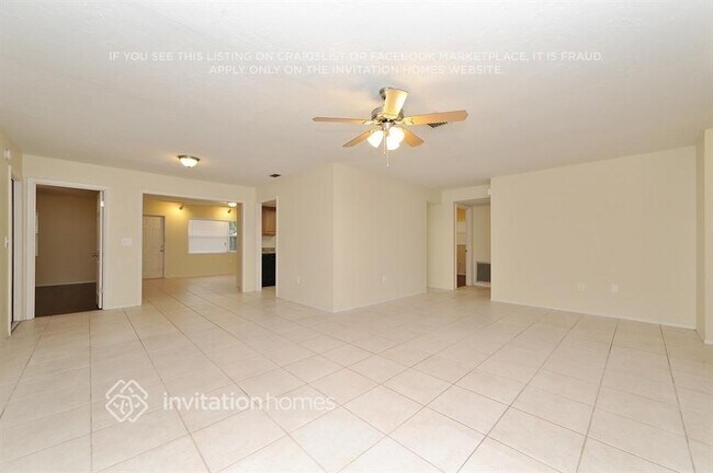 Building Photo - 3619 York Dr W