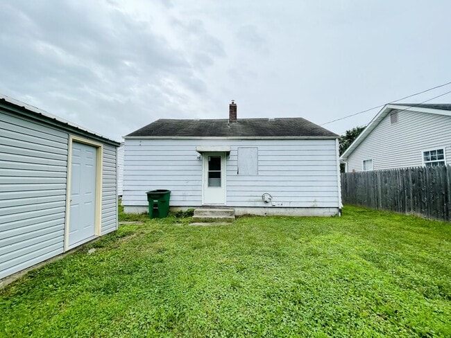 Foto del edificio - Detached Garage
