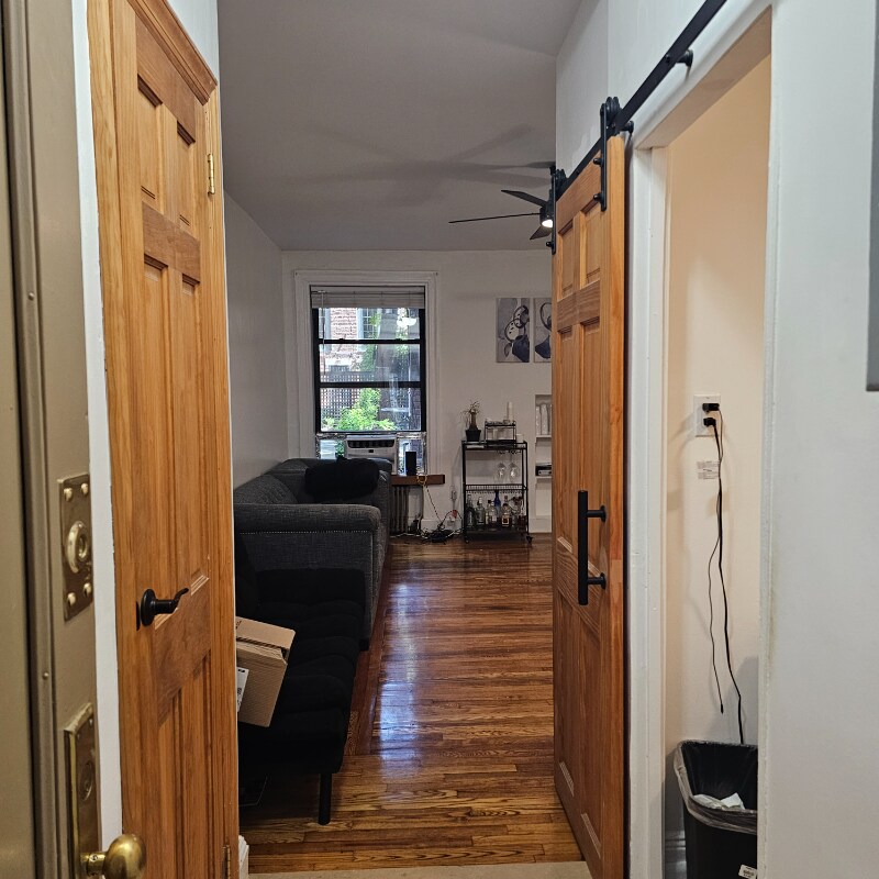 Primary Photo - 243 W 100th St