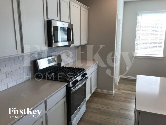 Foto del edificio - 14608 Serrano Ridge Rd