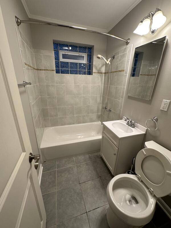 Foto del edificio - 17626 Hillside Ave