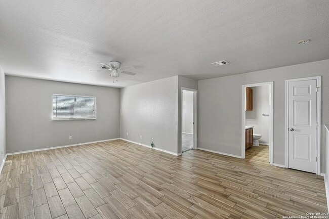 Foto del edificio - 4006 Wisteria Way